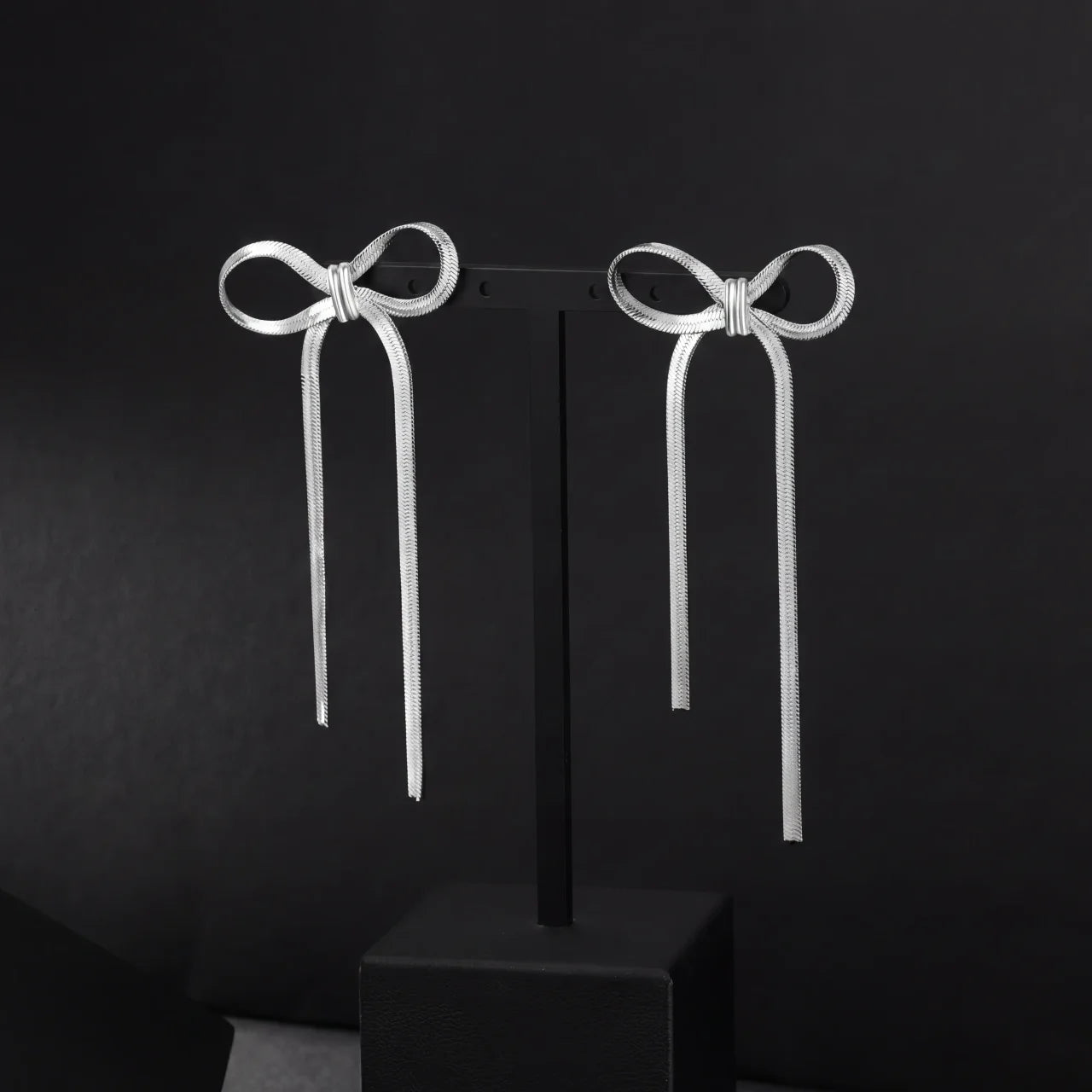 Bow (S) Tassle Hanging Earrings